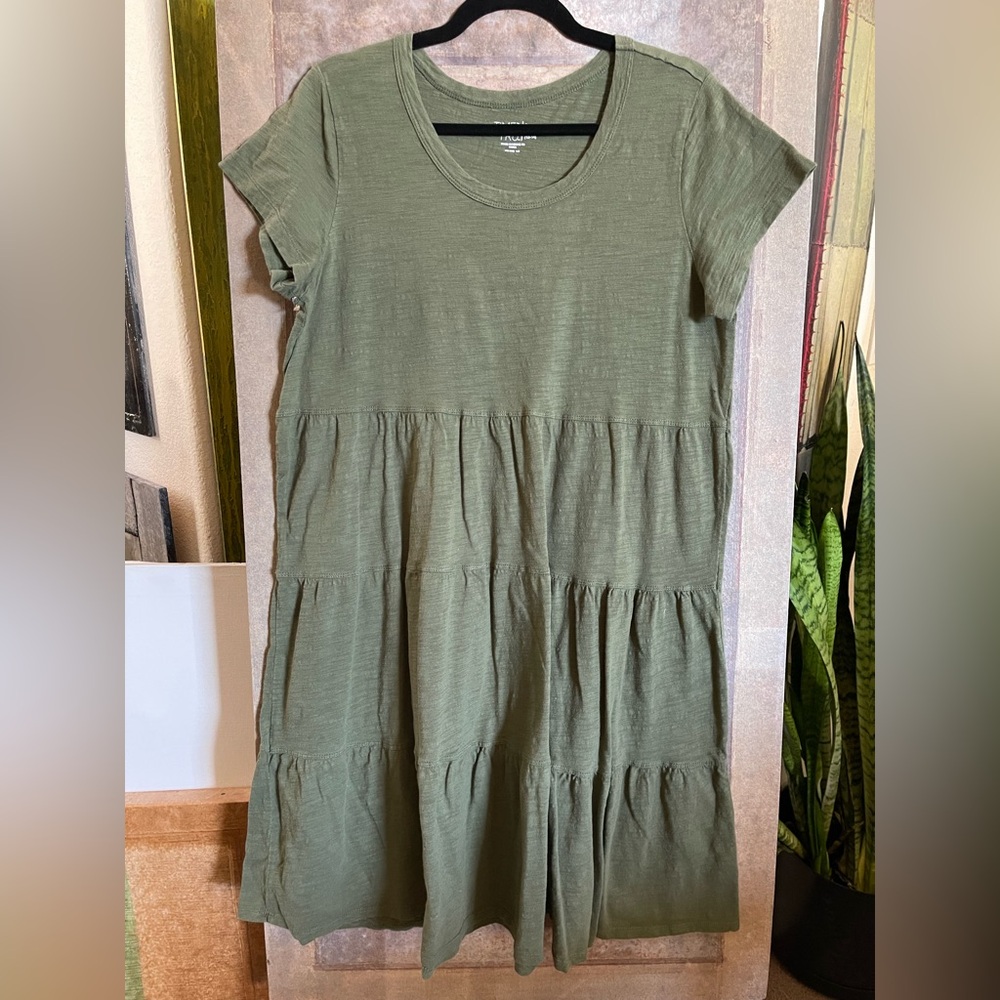 Time and Tru Olive Green T-Shirt
